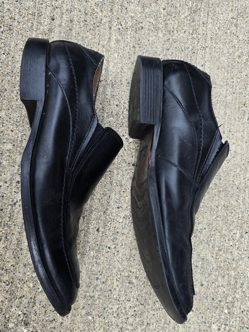 Chaps Men’s Black Slip-On Leather Dress Shoes - Size 10.5